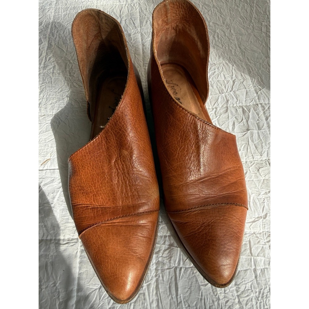 Free People Royale Flat Tan Leather Pointed Toe D Orsay Slip On Shoes Size 37